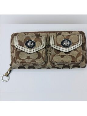 Coach Vintage Legacy Double front pockets wallet EUC